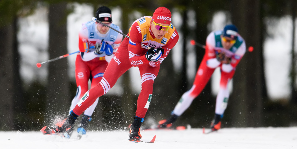 Гонка преследования лыжные гонки мужчины сегодня. Клаб лыжник. Лыжники вперед. Большунов и норвежцы один против семерых.