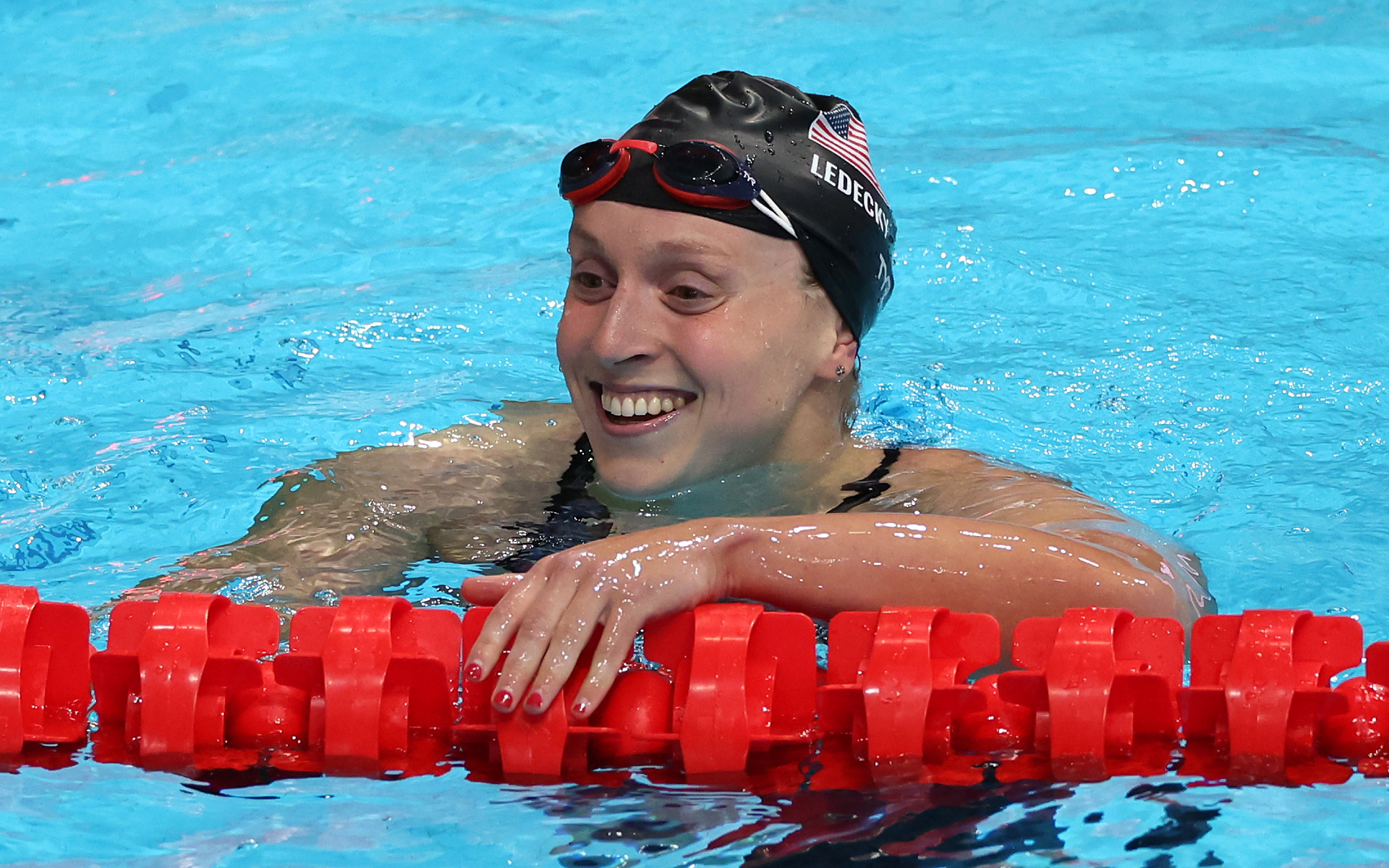 Кэти Ледеки обновила рекорд по золотым медалям на ЧМ по плаванию