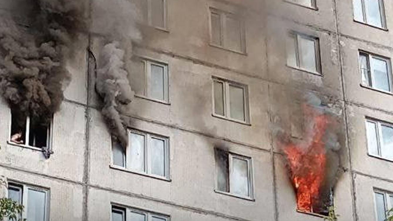 Пожар в жилом доме на Дмитровском шоссе. Видео