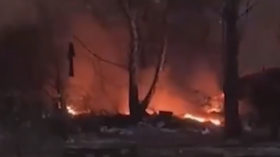 Появилось видео с места крушения грузового самолета около Вильнюса