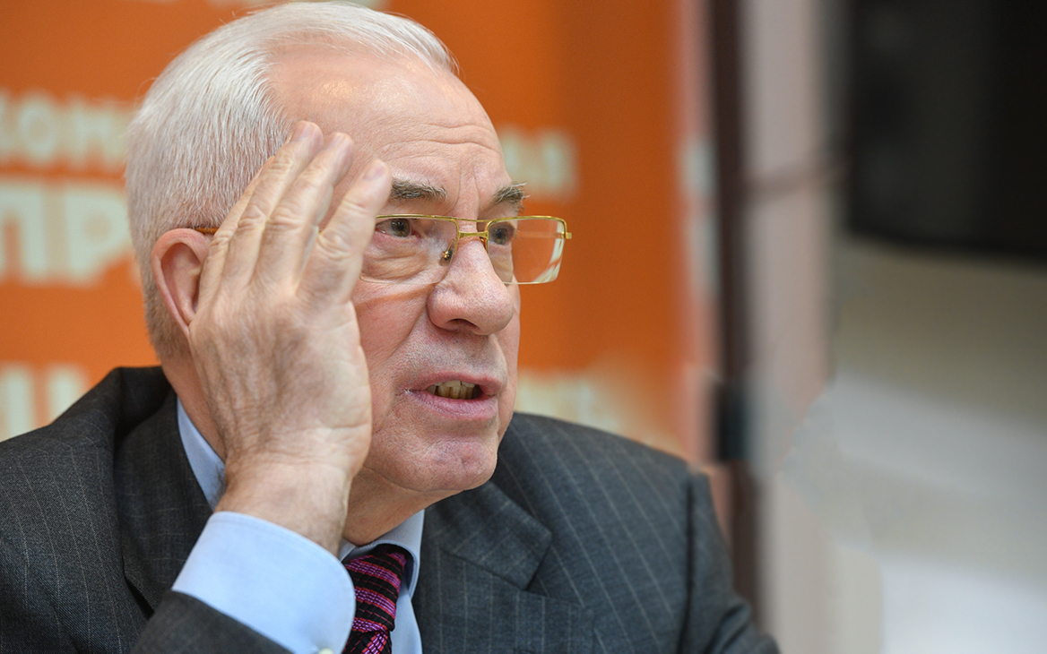 Бывший премьер-министр Украины Азаров назвал Зеленского «ошибкой»
