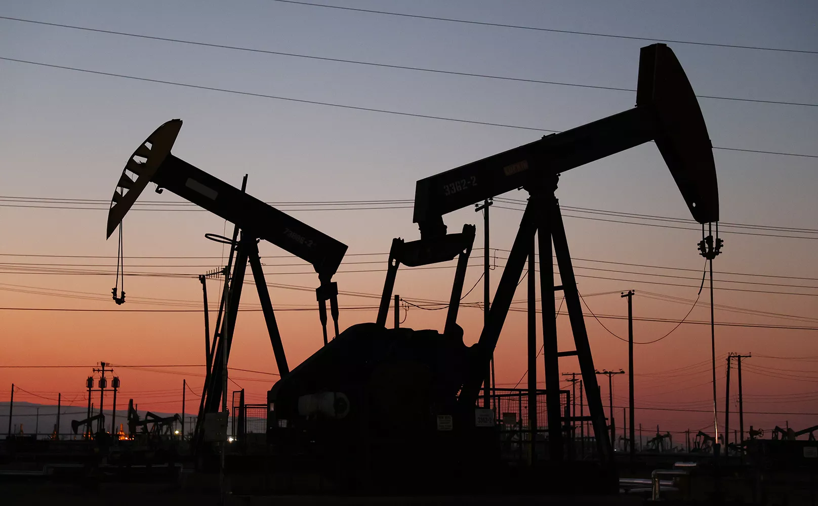 АДР PetroChina упали почти на 6% на фоне делистинга с биржи США