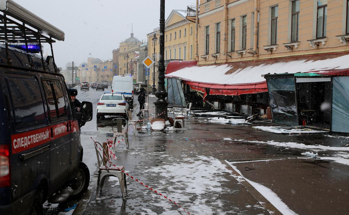 Число пострадавших при взрыве в Петербурге возросло до 40 человек