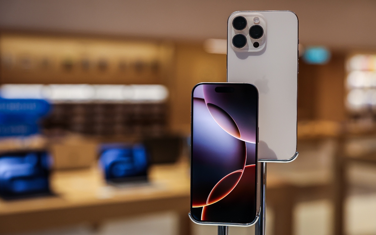 iPhone 17 получит поддержку беспроводной зарядки на 50 Вт