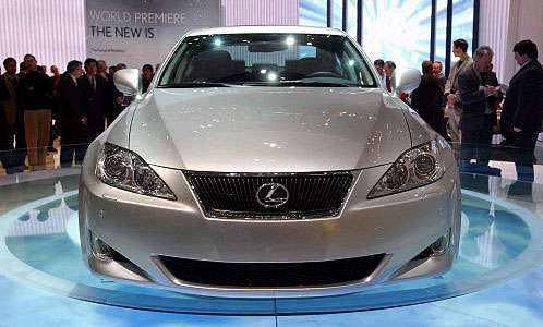 Тот самый  Lexus IS, который первым получит новые подушки безопасности