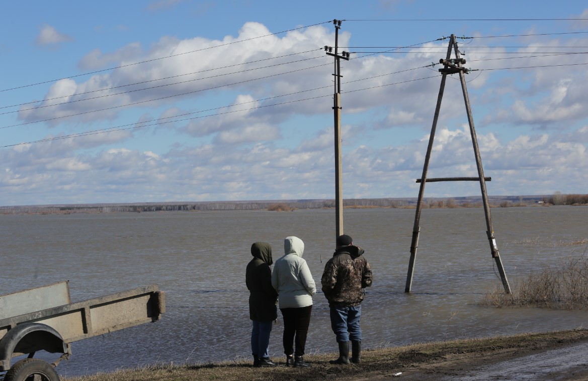 На данный момент критический уровень воды на 84 см превышен в с. Ильинка