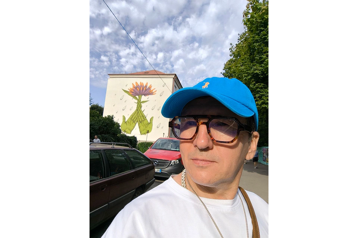 Дворник из Калининграда стал fashion-блогером. Как изменилась его жизнь