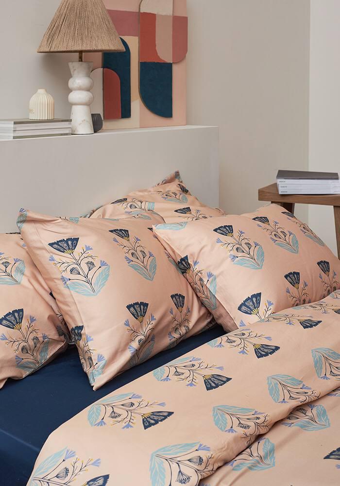 Комплект постельного белья «Летний цветок», Tkano, 8990 руб. (tkano.ru)