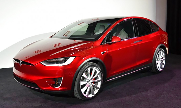 Tesla Model X: запас хода, динамика и остальные подробности