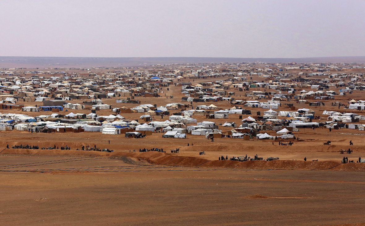 Лагерь сирийских беженцев&nbsp;возле Рукбана. Февраль&nbsp;2017 года


