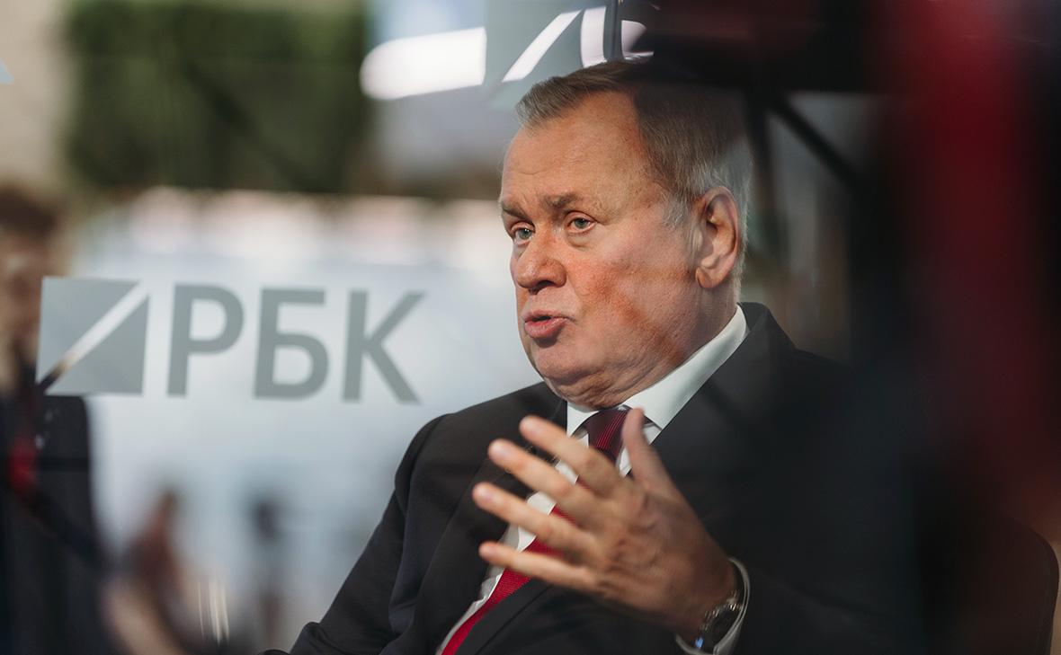 Глава ВТБ назвал хорошим любой курс валют на вопрос о росте доллара до 98 рублей
