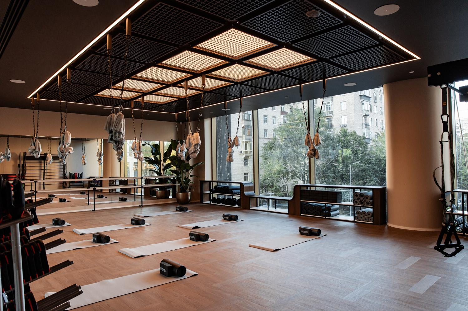 Клуб Crocus Fitness Кутузовский в жилом комплексе «Поклонная 9»