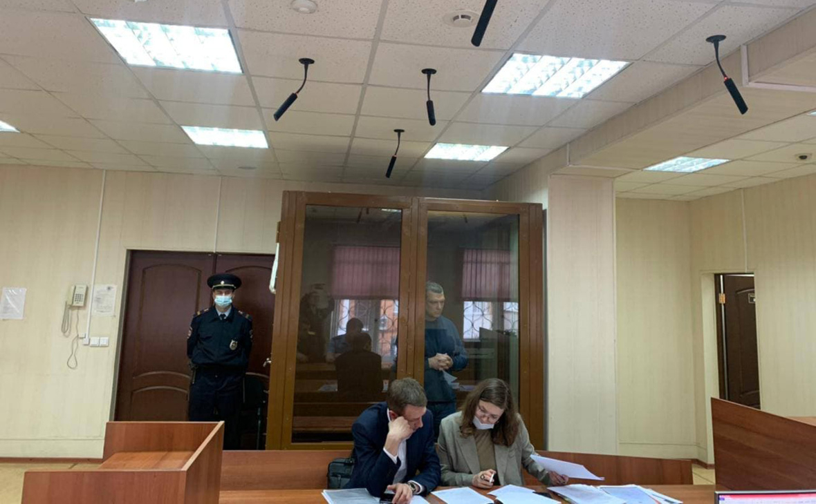 Экс-глава фабрики «Меньшевик» избежал ареста по новому делу о стрельбе