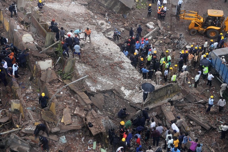 Пятиэтажный дом рухнул в индийском городе Мумбаи