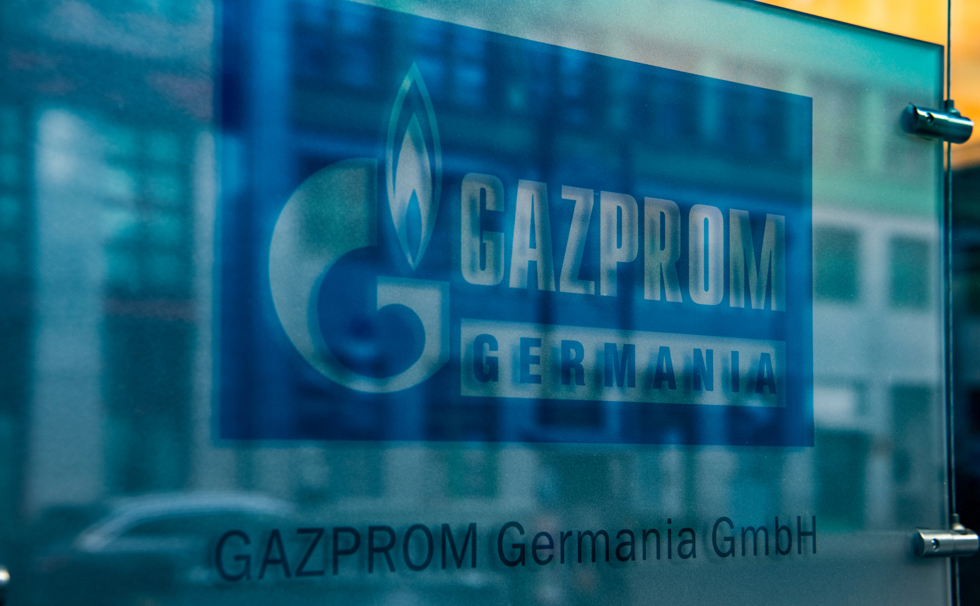 Bloomberg узнал об отказе Шольца от национализации Gazprom Germania"/>













