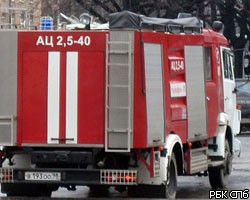 В Петербурге тушили пожар в ресторане на воде