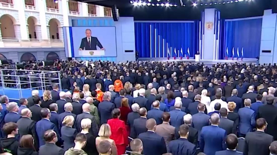 Путин объявил минуту молчания по погибшим в ходе военной операции