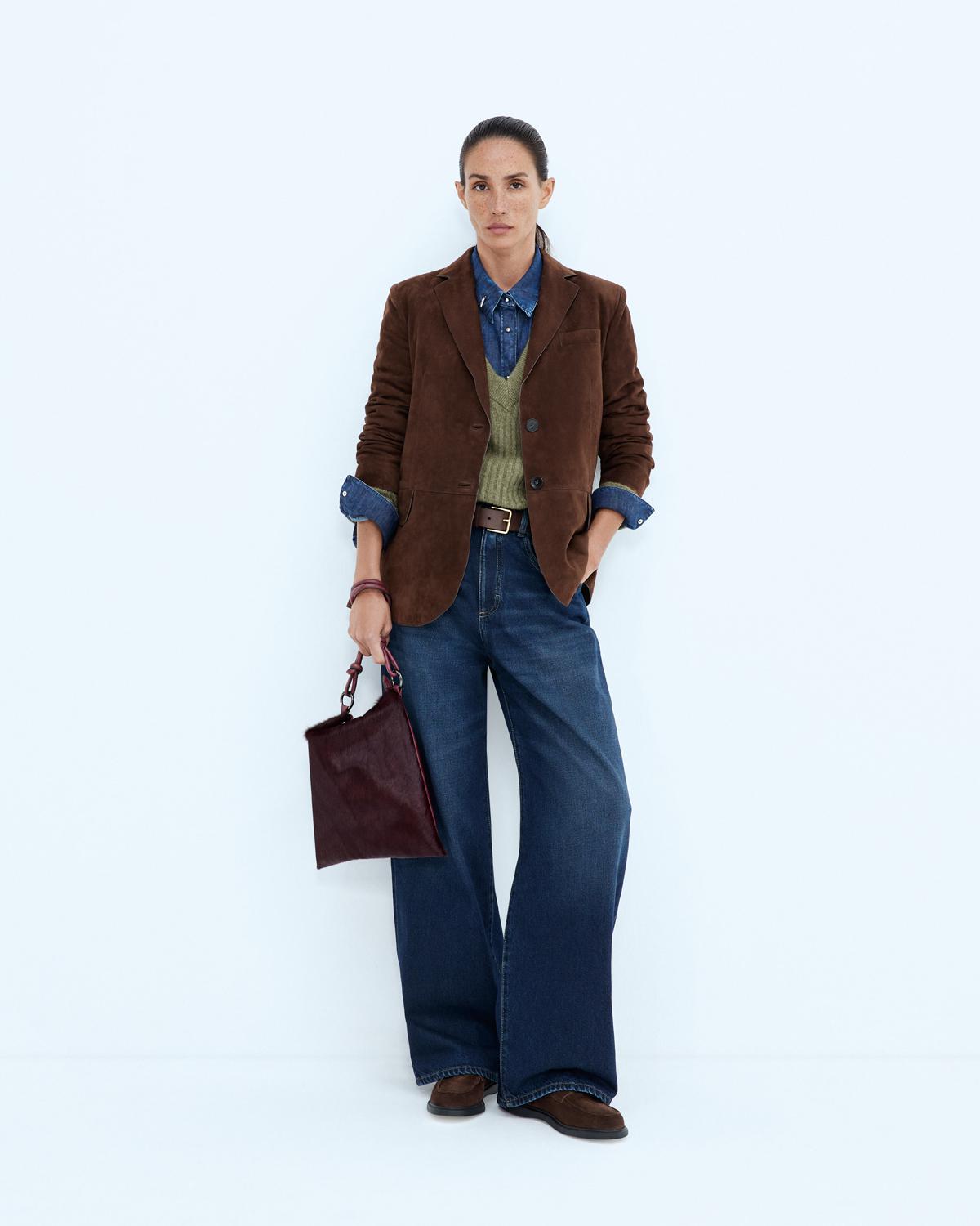 Пиджак Seventy, джемпер CLOSED, джинсы DONDUP, ремень Gianni Chiarini, сумка Reptile’s House, лоферы Fratelli Rossetti