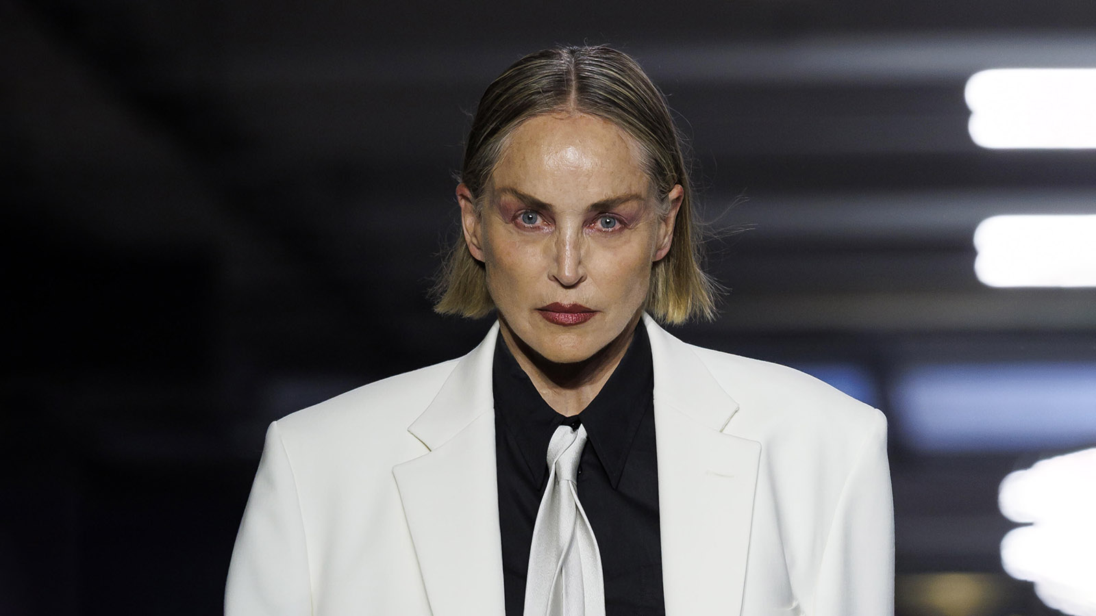 Шэрон Стоун на показе Vetements весна-лето 2027