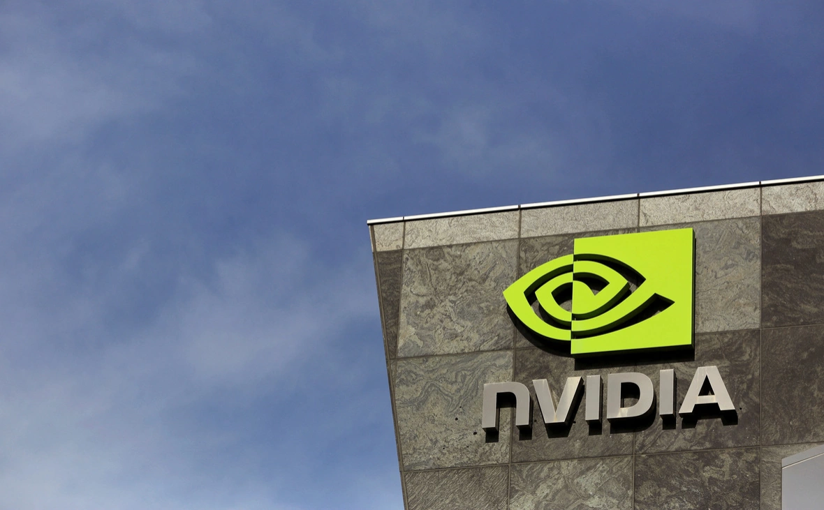 Robert Galbraith / Reuters