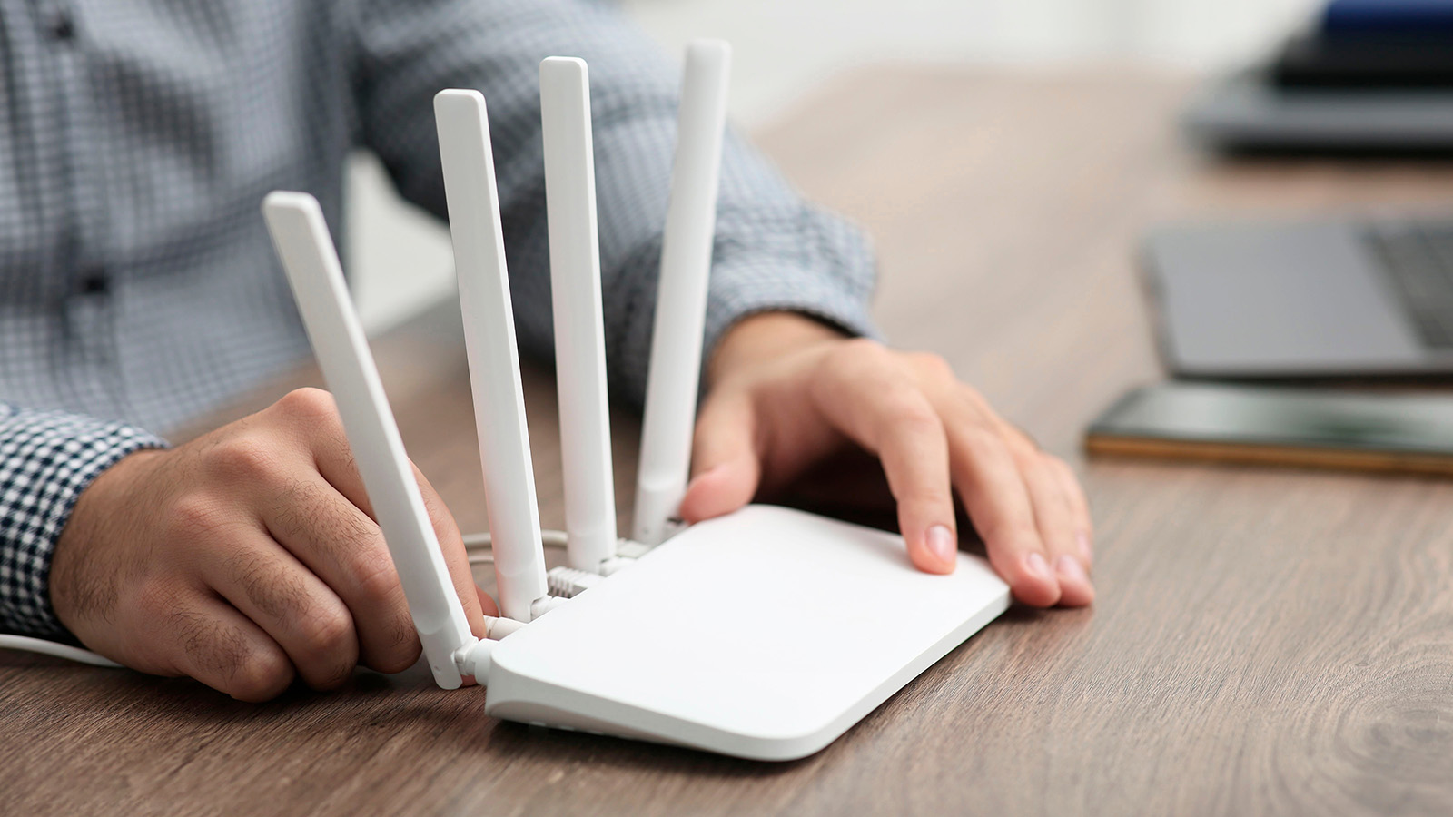 Зачем мошенники получают доступ к роутерам. В МВД дали ответ