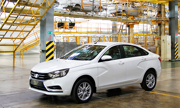 АвтоВАЗ соберет около 5 тысяч седанов Lada Vesta в 2015 году