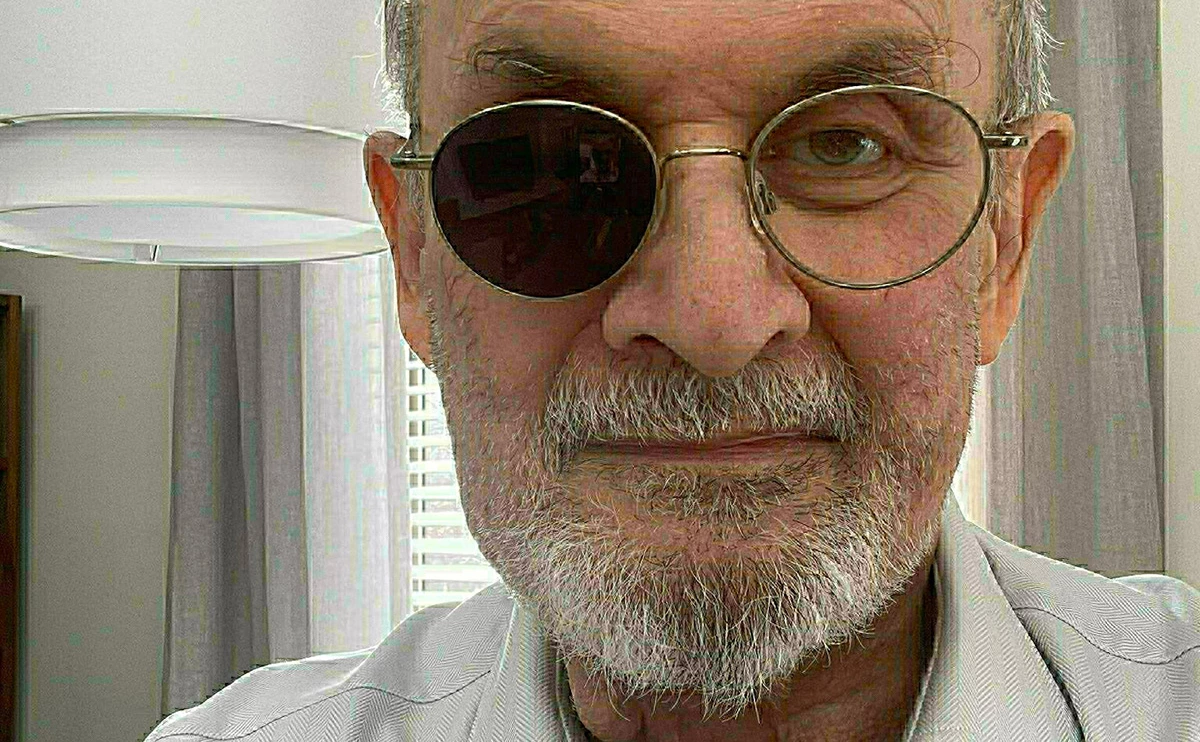 SalmanRushdie / Twitter