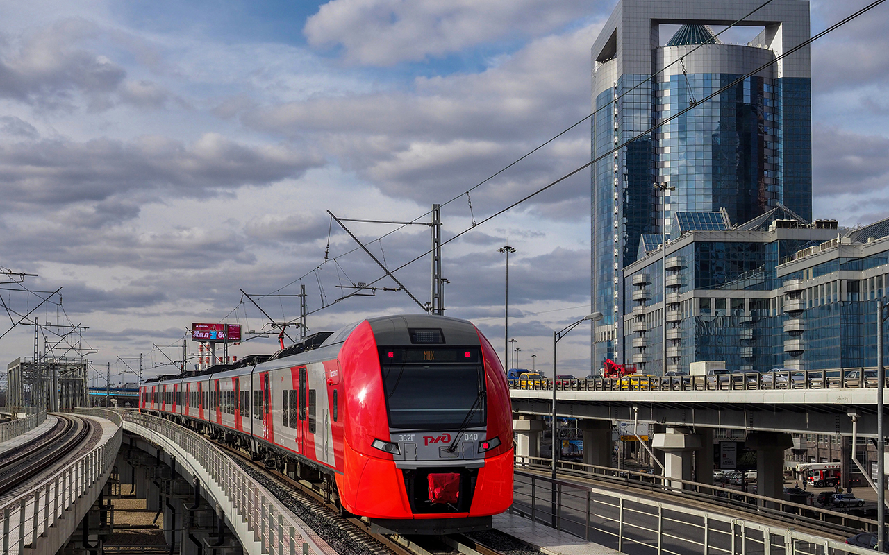 На ПМЭФ-2025 предложили меры поддержки транспортной отрасли России