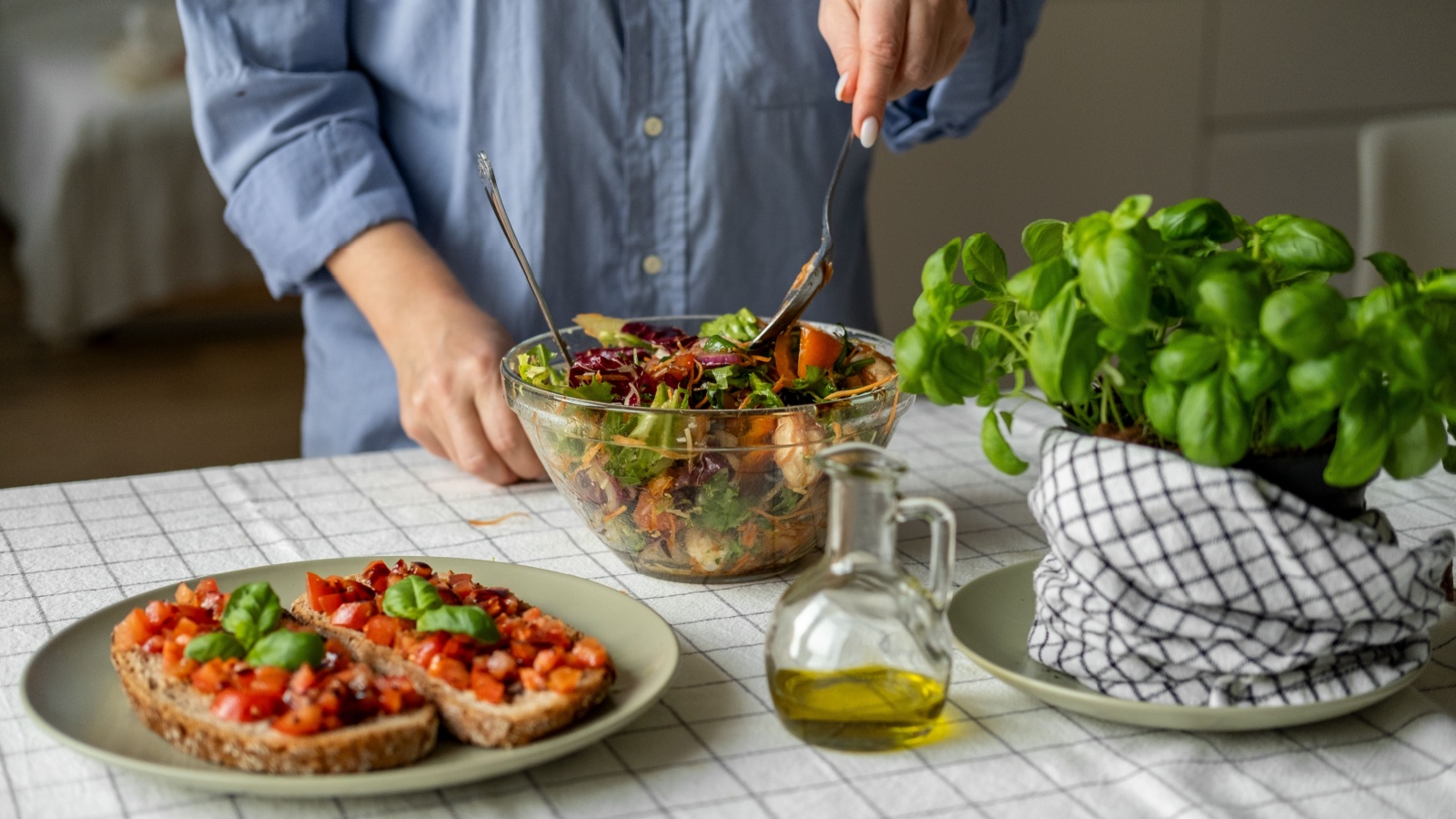 Салаты без майонеза: 15 рецептов