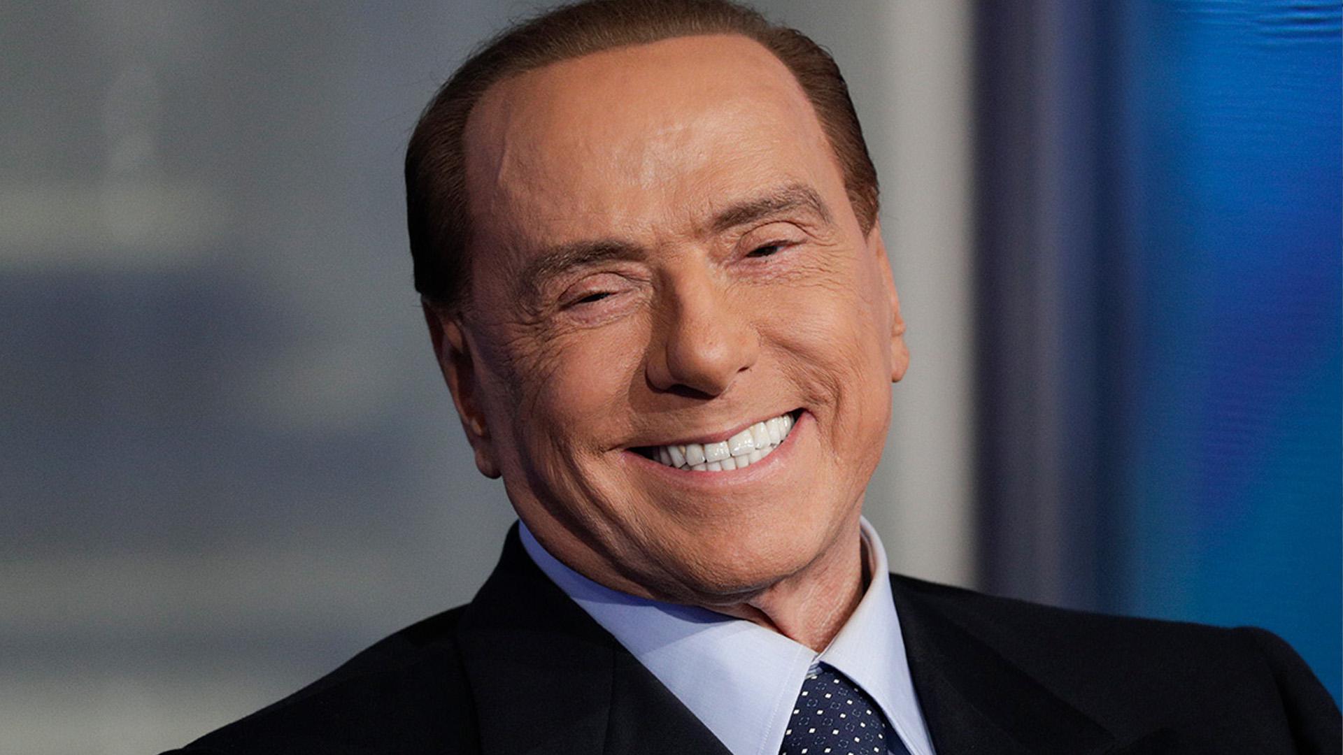 Имя берлускони 7 букв. Сильвио Берлускони. Премьер-министр Италии Сильвио Берлускони. Сильвио Берлускони 2022. Премьер-министр Италии с 2001 Сильвио Берлускони.