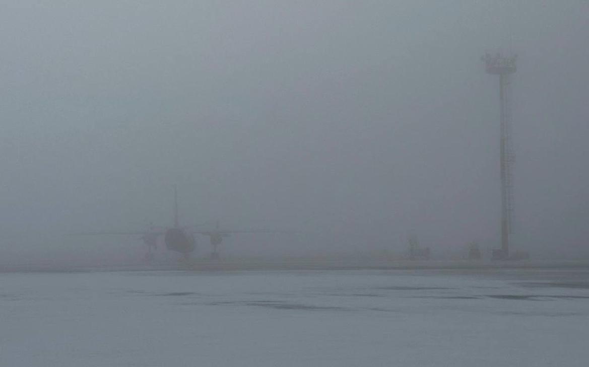 Более тысячи пассажиров застряли в аэропорту Норильска из-за тумана