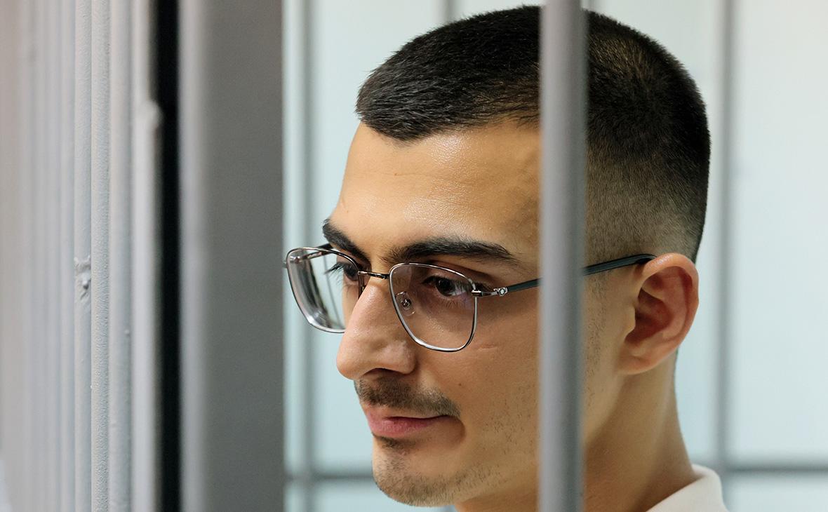 Мутвалы Шыхлински, обвиняемый в насилии в отношении представителя власти, во время избрания ему меры пресечения в Ленинском районном суде Екатеринбурга, 16 июля 2025 года