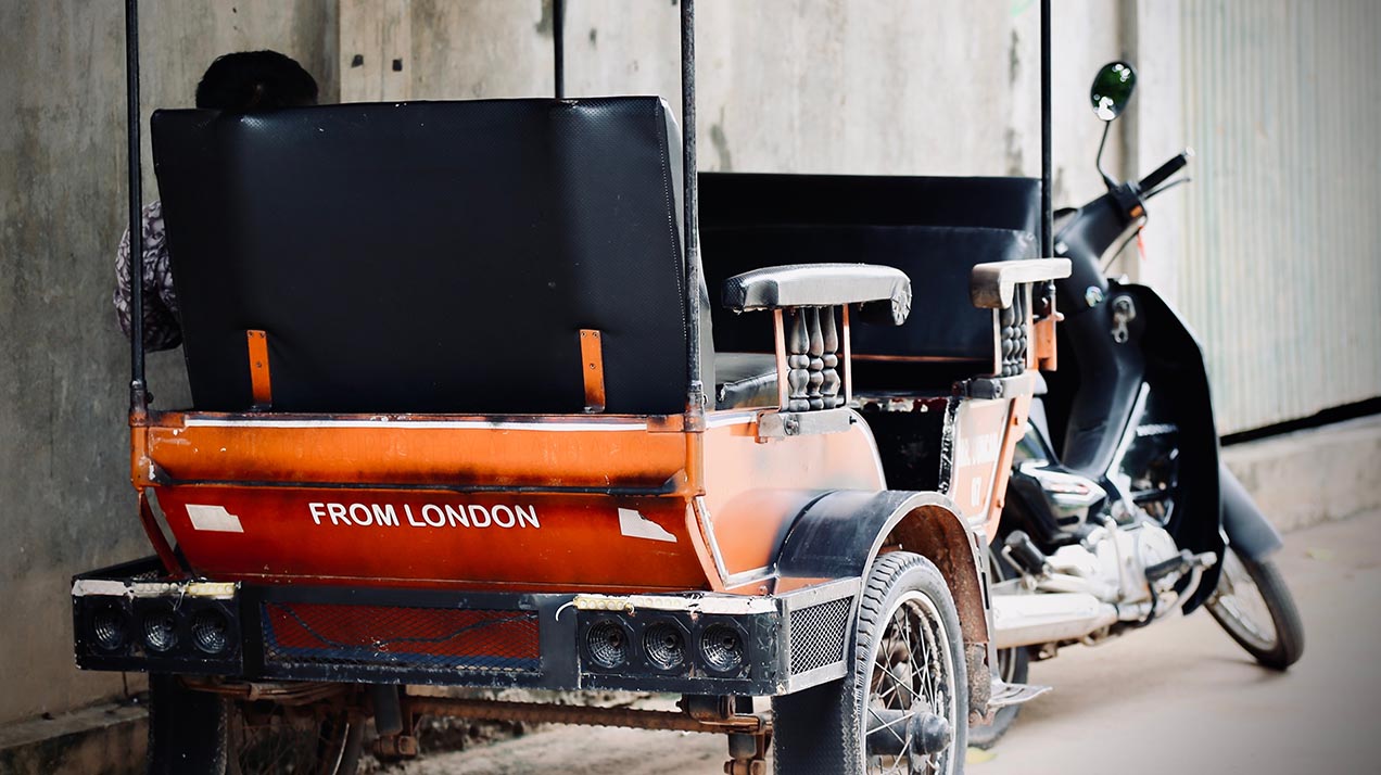 Укравший вино водитель тук-тука в Лондоне избежал тюрьмы