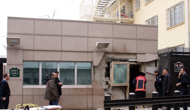Перед посольством США в Анкаре прогремел взрыв 