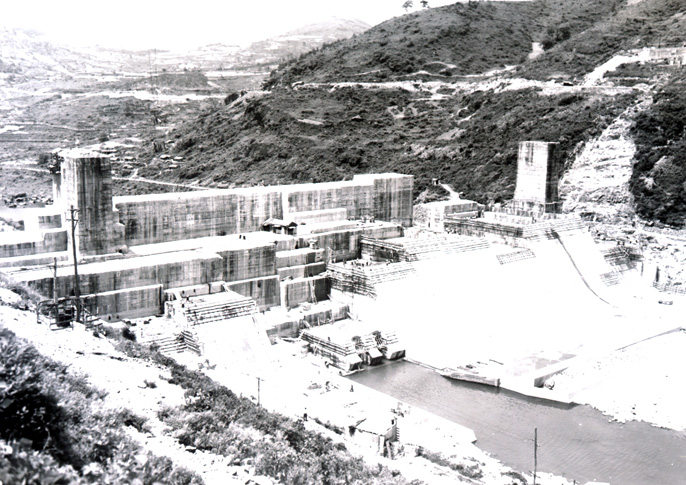 Строительство плотины реки Семджин с 1961 по 1965 гг