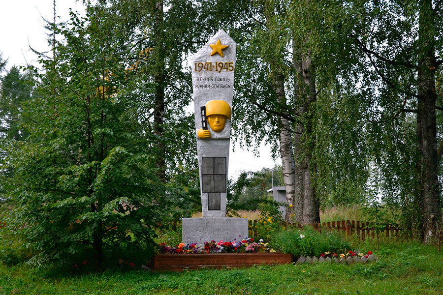 В Вологодской области ремонтируют памятники погибшим в годы ВОВ