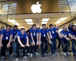 Акции Apple бьют рекорды после после судебной победы над Samsung