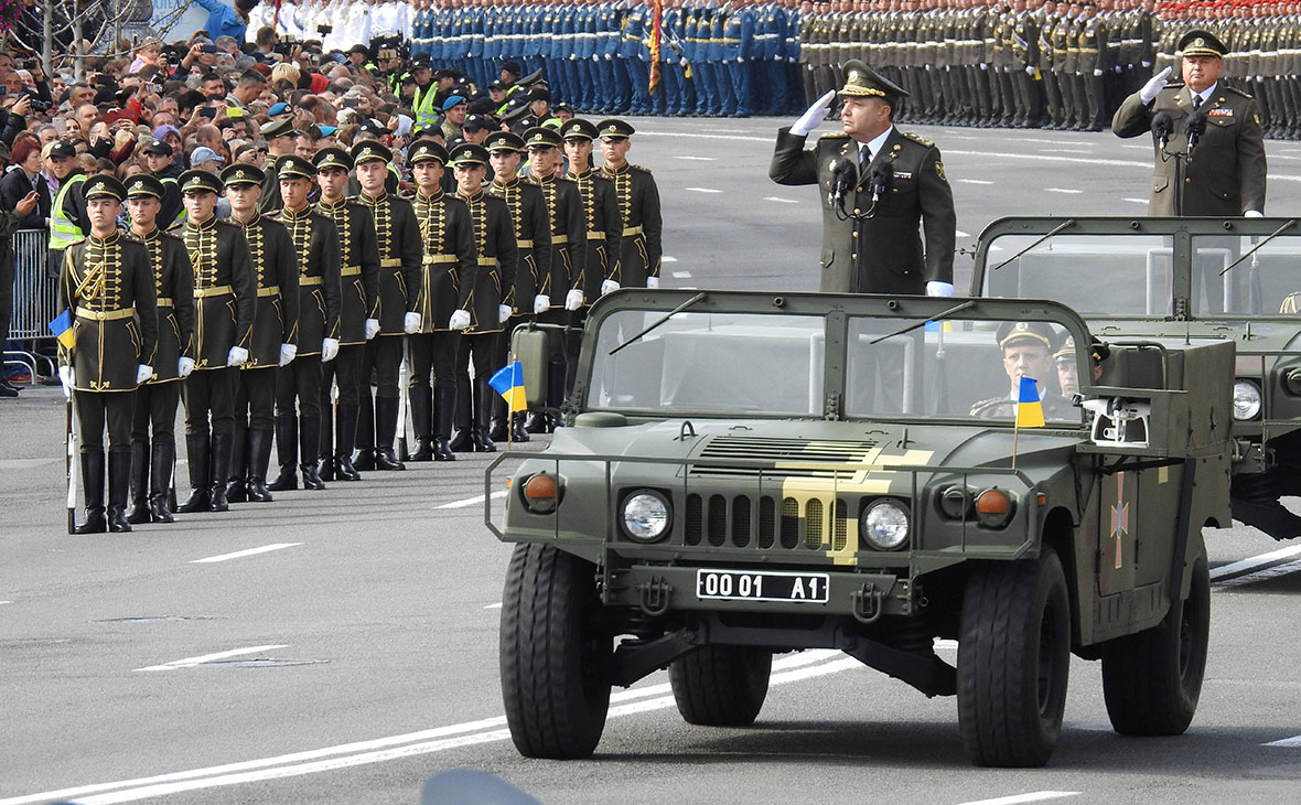 Министр обороны Украины Степан Полторак&nbsp;на параде в честь Дня независимости. Август 2017 года
