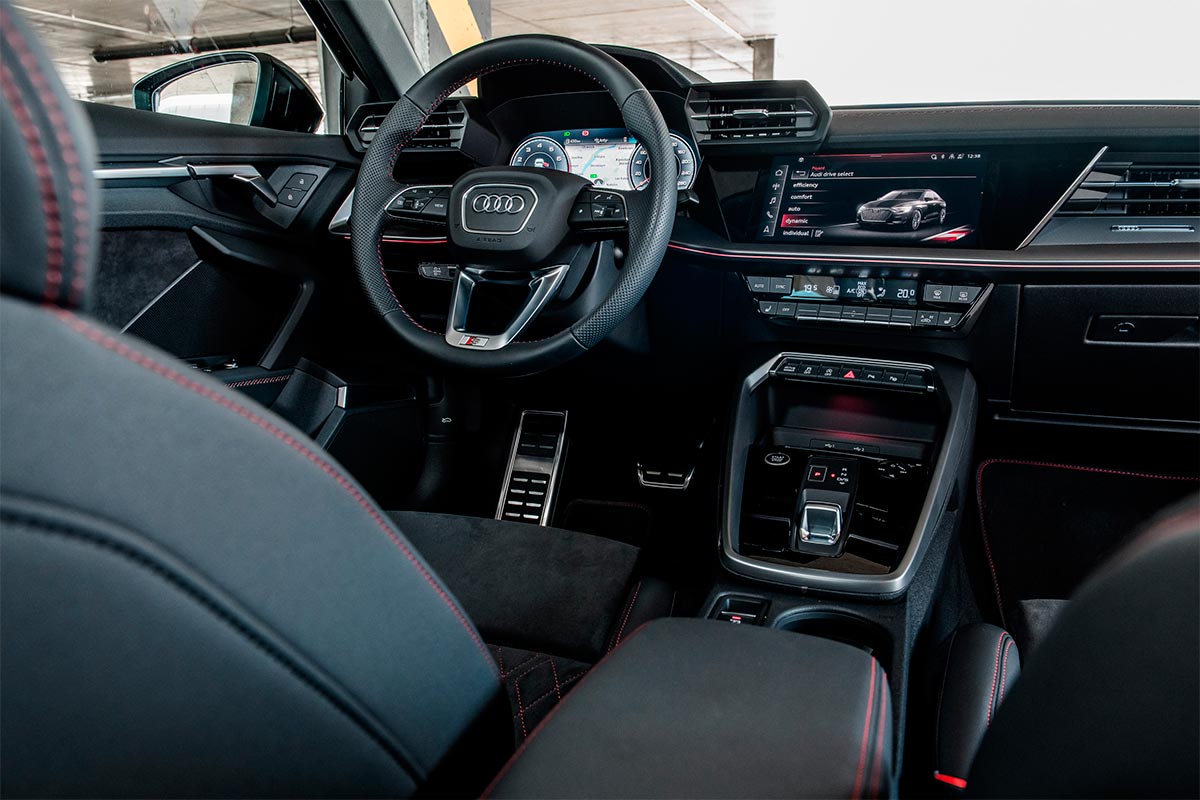 
            Новый Audi A3: 5 фактов о младшем седане из Ингольштадта
        