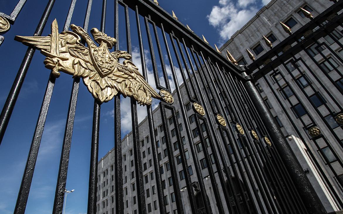 Минобороны сообщило о возвращении в Россию 60 военных из плена