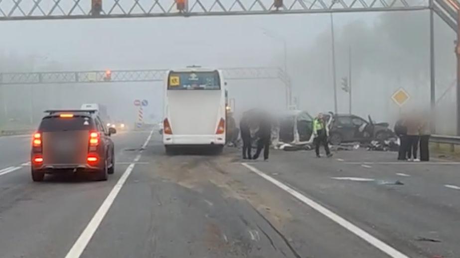 Три человека погибли в массовом ДТП с автобусом во Владимирской области