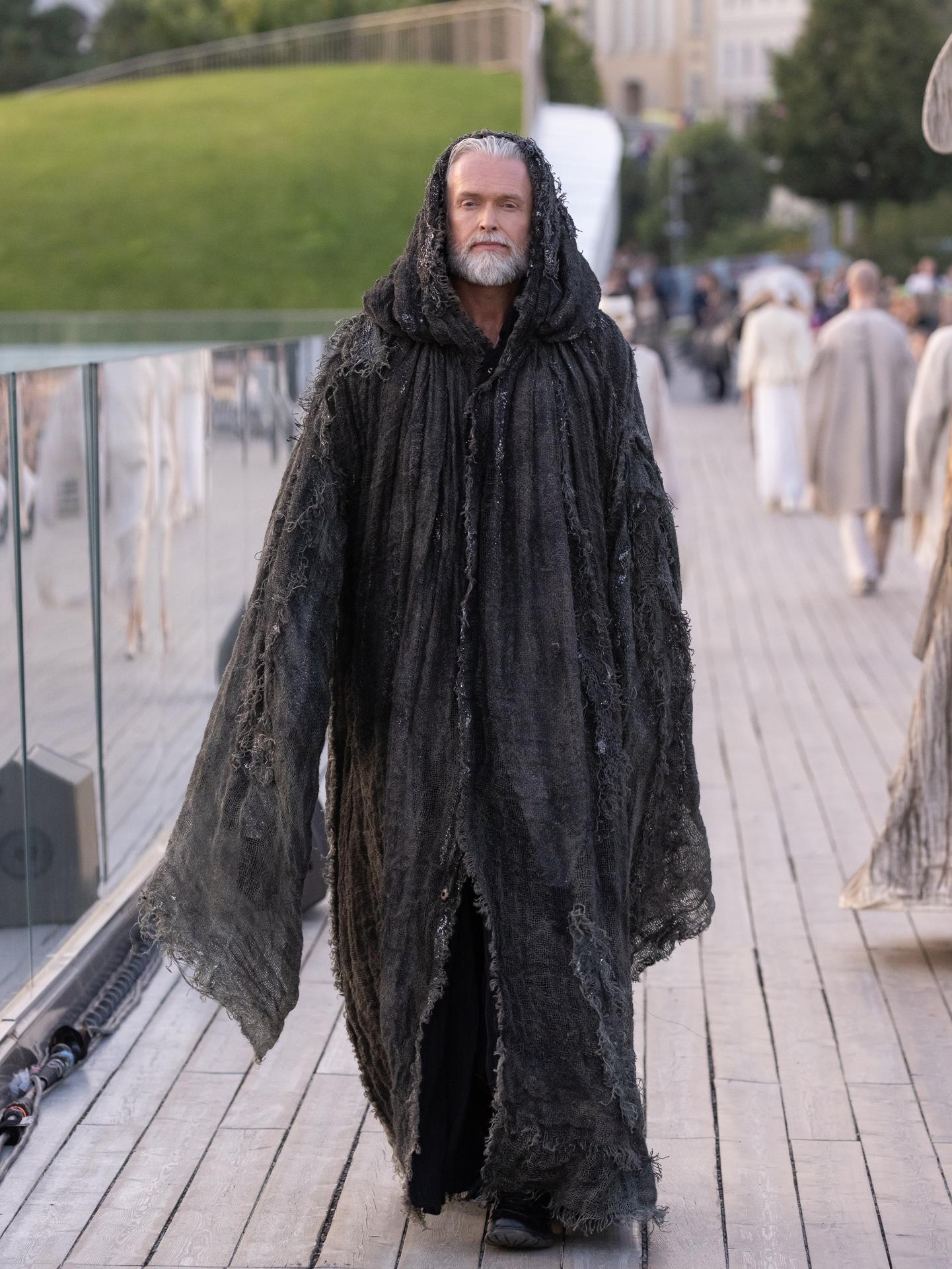 Показ «Мандрагора. Al-коллекция 1869/2025. Цифровое наследие»