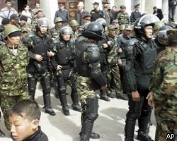 Очевидцы: В Бишкеке загорелось здание Генпрокуратуры