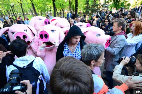 Оппозиционные гуляния в Москве 