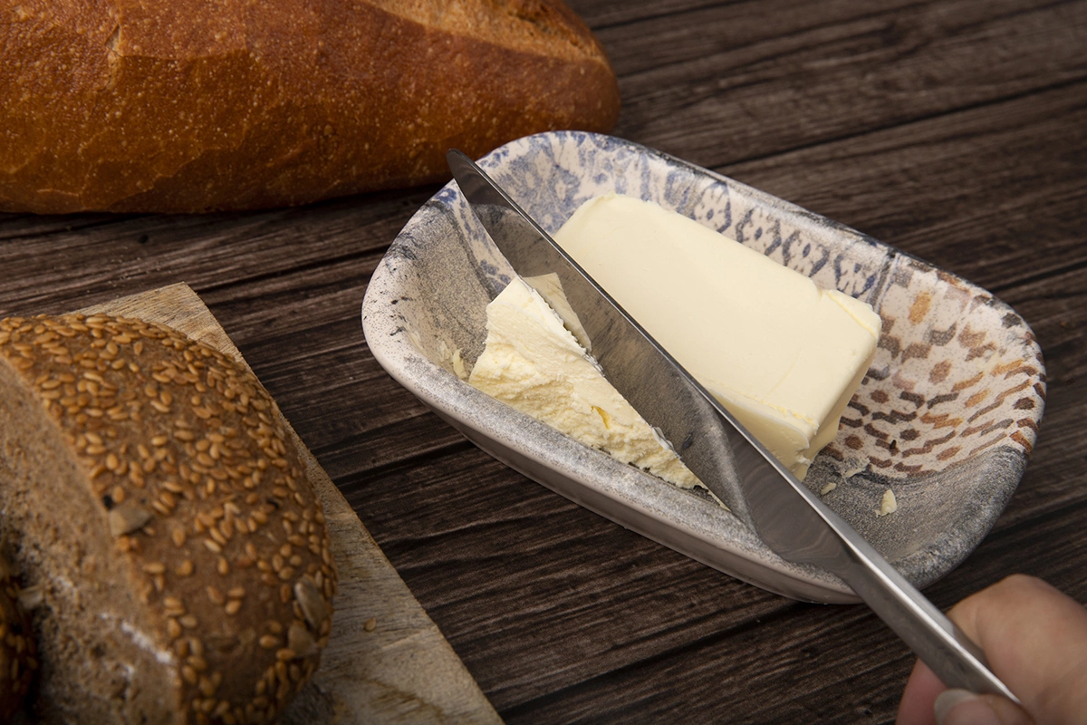 «Есть люди, которые с наслаждением уничтожают масло в огромном количестве. Это в большинстве случаев необычайно флегматические натуры, ненавидящие всякое физическое движение и в конце концов впадающие в апатию, из которой их уже ничто не может вырвать»