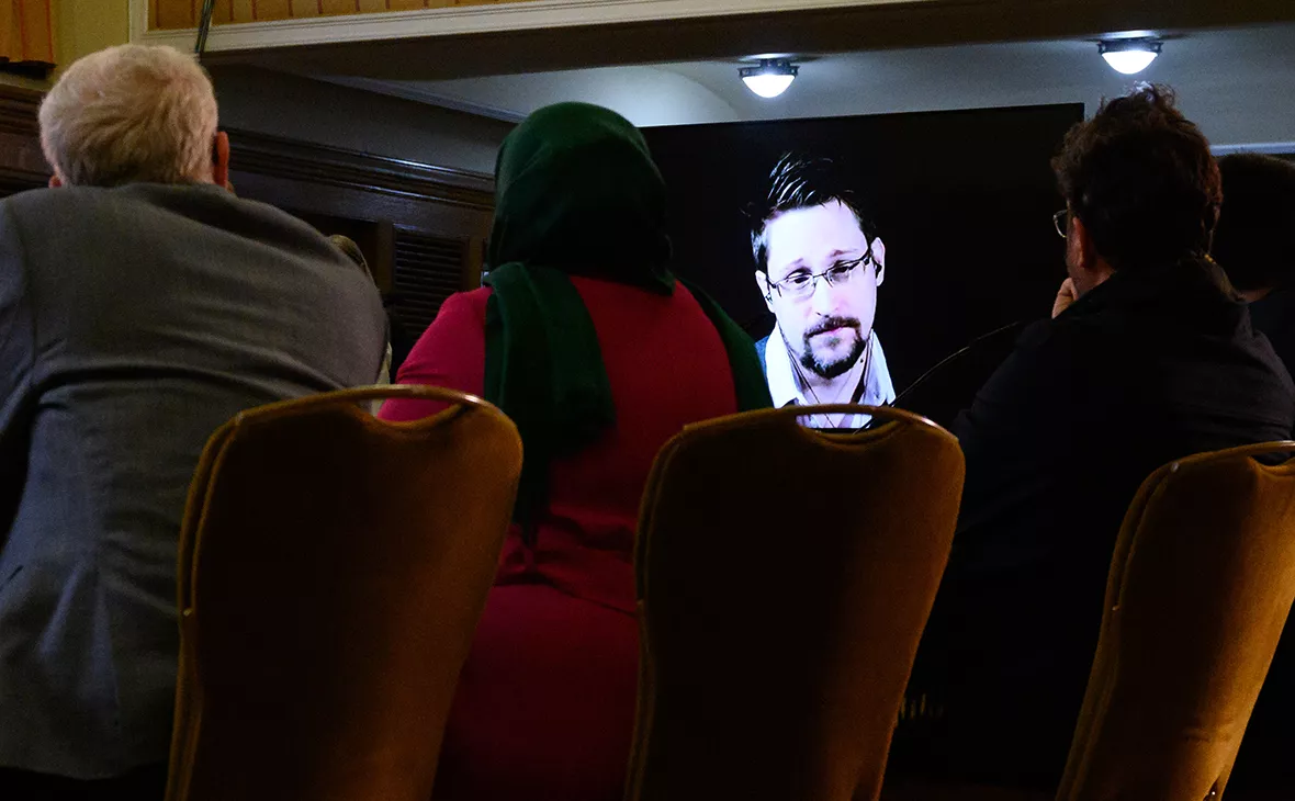 Leon Neal / Getty Images