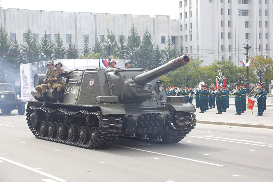 Парад, посвященный 80-й годовщине Дня Победы над милитаристской Японией и окончания Второй мировой войны в Хабаровске