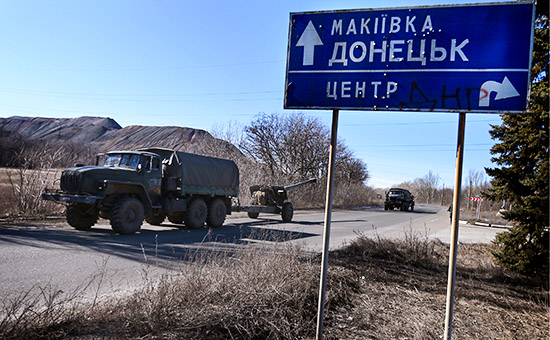 Дорожный указатель в окрестностях Донецка, Украина