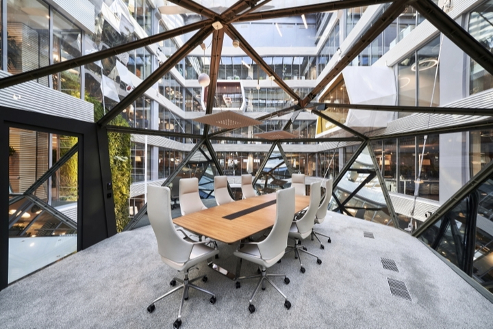 Фото:Архитектурные бюро Evolution Design, Т+Т Architects via Best Office Awards 2020