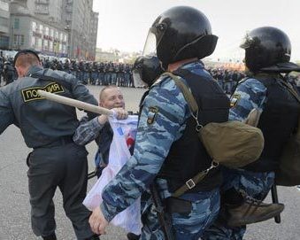 В Москве передано в суд дело участников протеста на Манежной после убийства Е.Свиридова